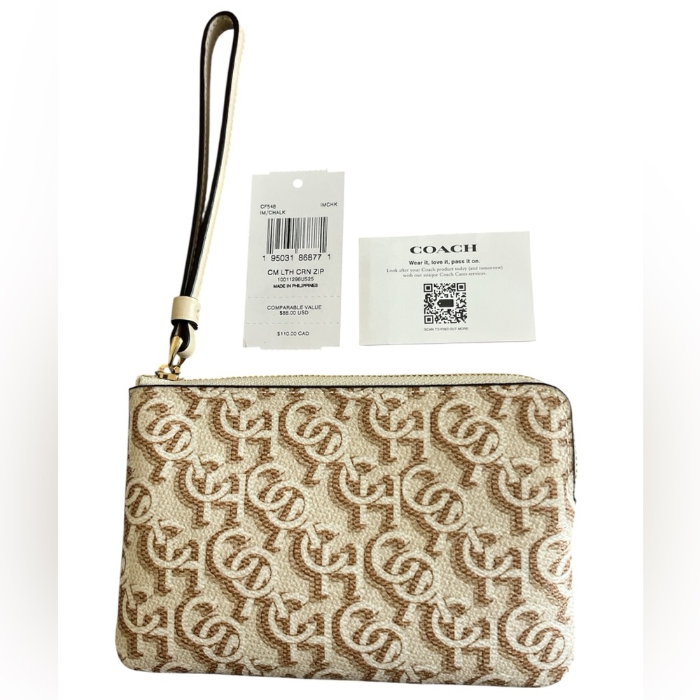 Coach Signature Pattern Wristlet - NWT